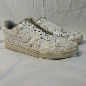 Size 7, Nike court shoes. NO shoelaces